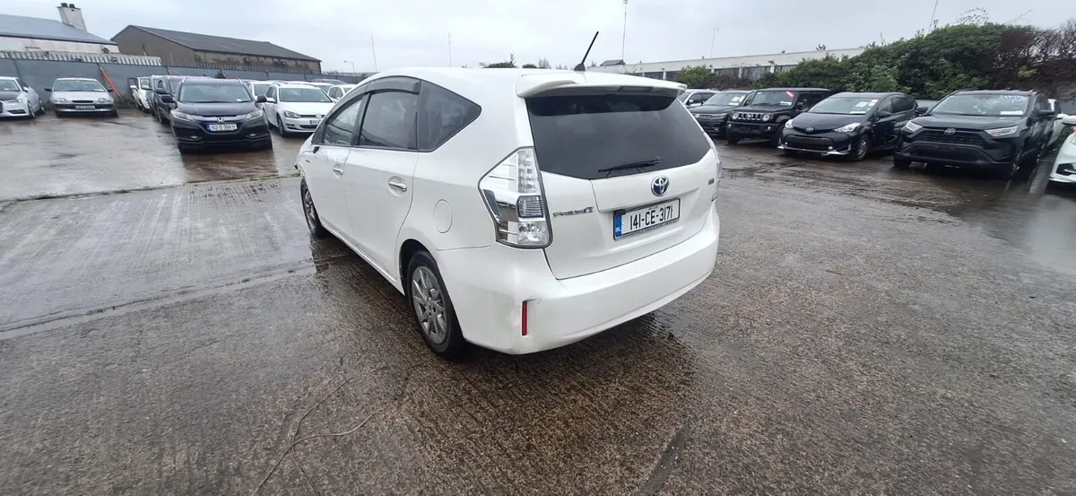 14 Prius D…7 Seater - Image 4