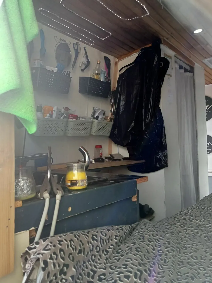 Camper van - Image 1