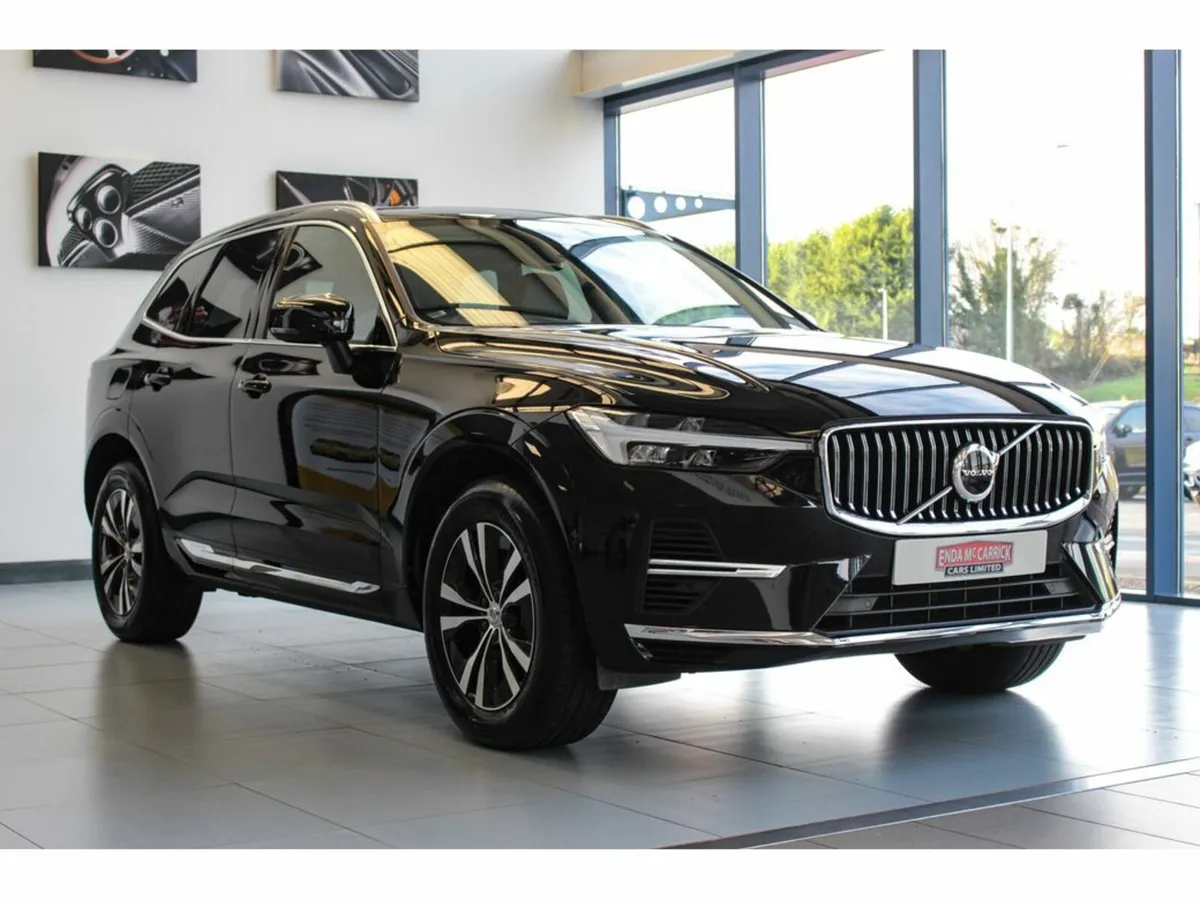 Volvo XC60 T6 INSCRIPTION EXPRESSION AWD SUNROOF - Image 3