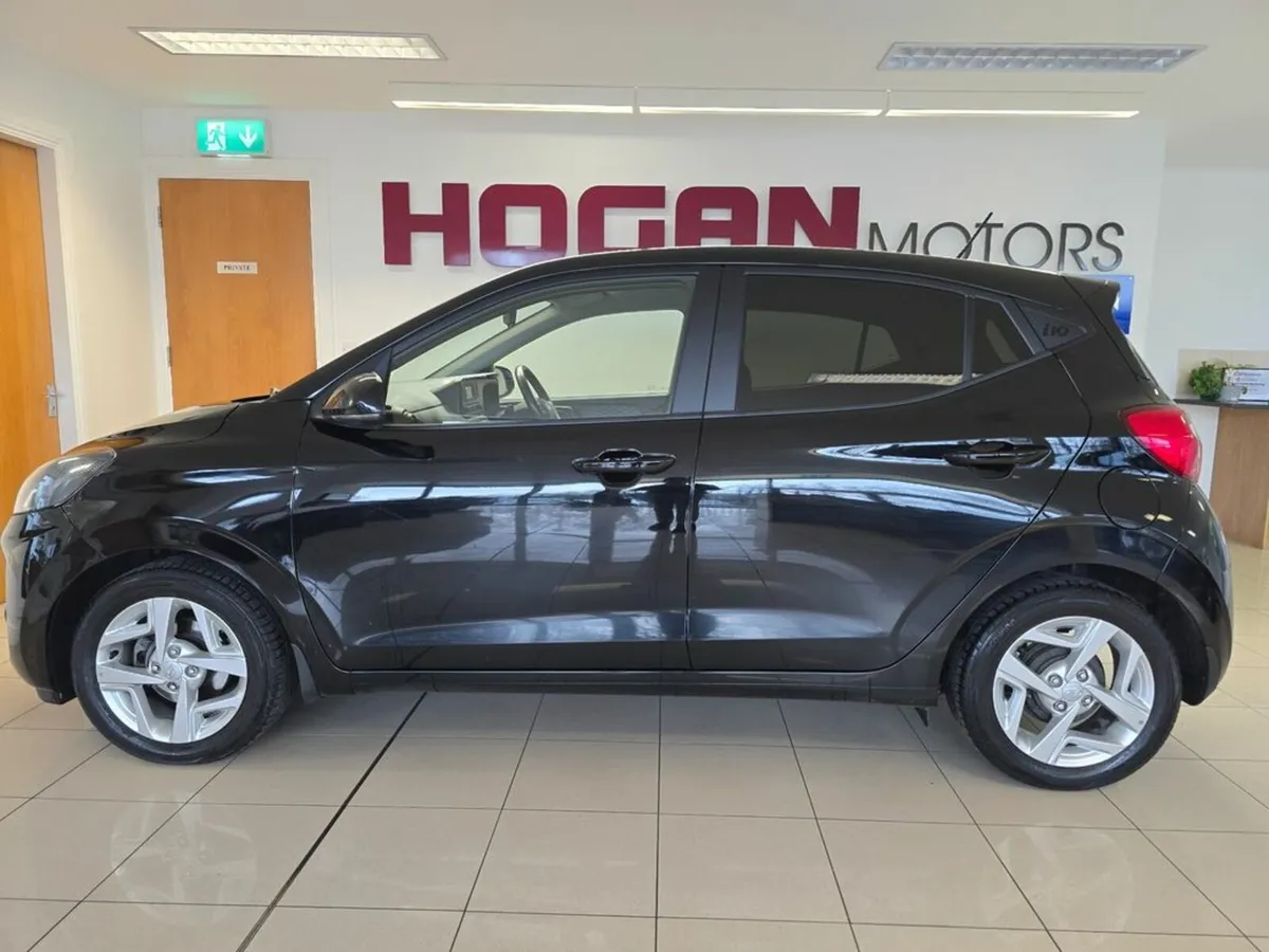 Hyundai i10 Deluxe Automatic 5DR * NEW MODEL * - Image 4