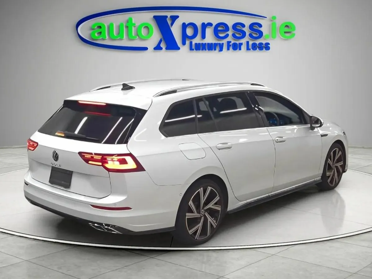 Volkswagen Golf TDI R-LINE Low mileage - Image 3