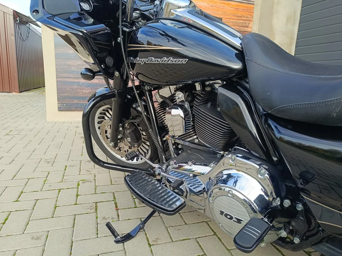 HARLEY DAVIDSON ROAD GLIDE - Image 2