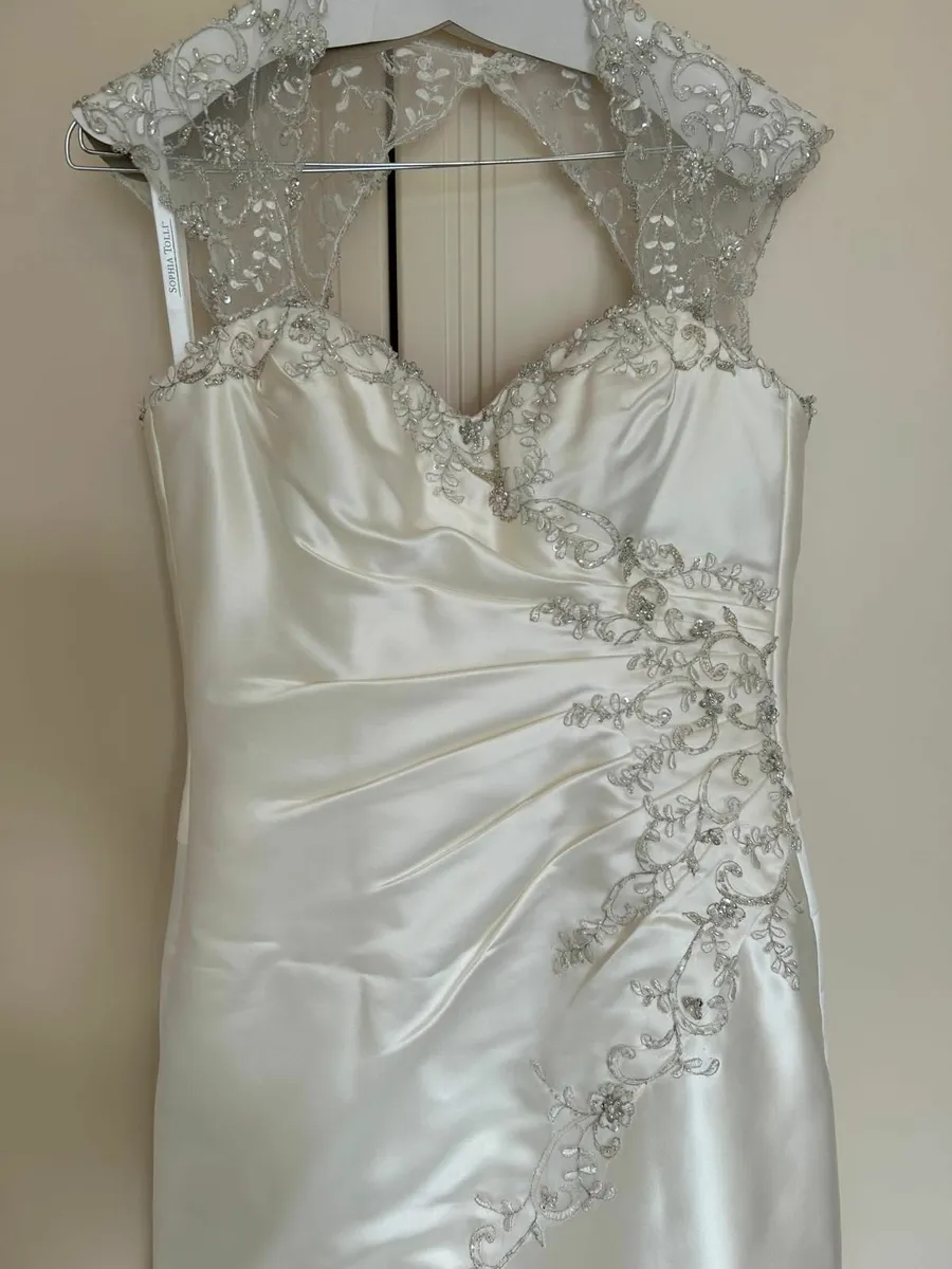 Wedding dress - Image 4