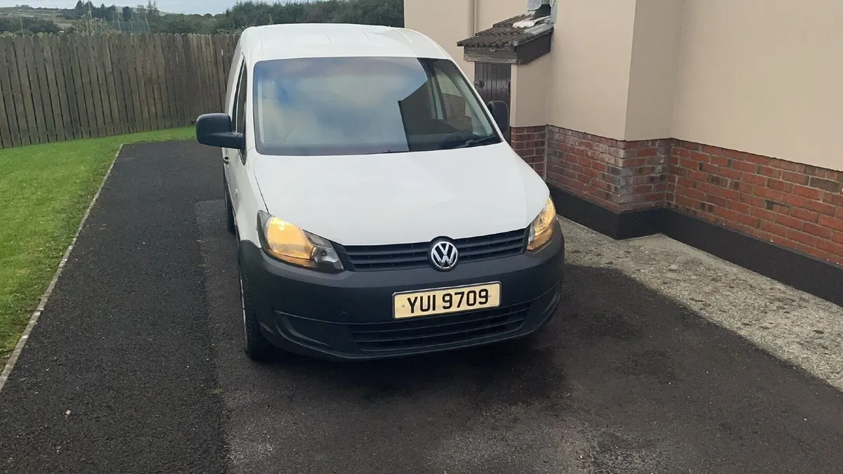Volkswagen Caddy 2011 - Image 4