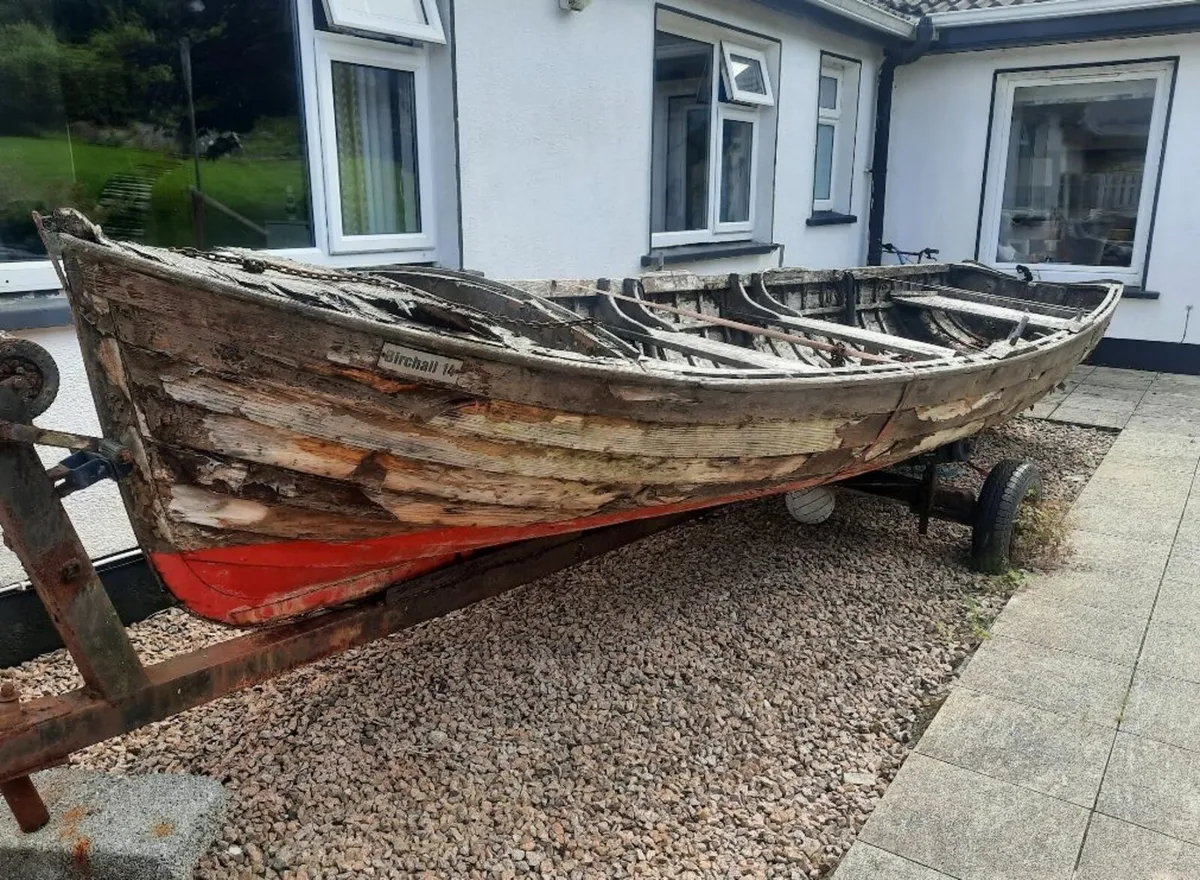 Fishing boat - Image 1