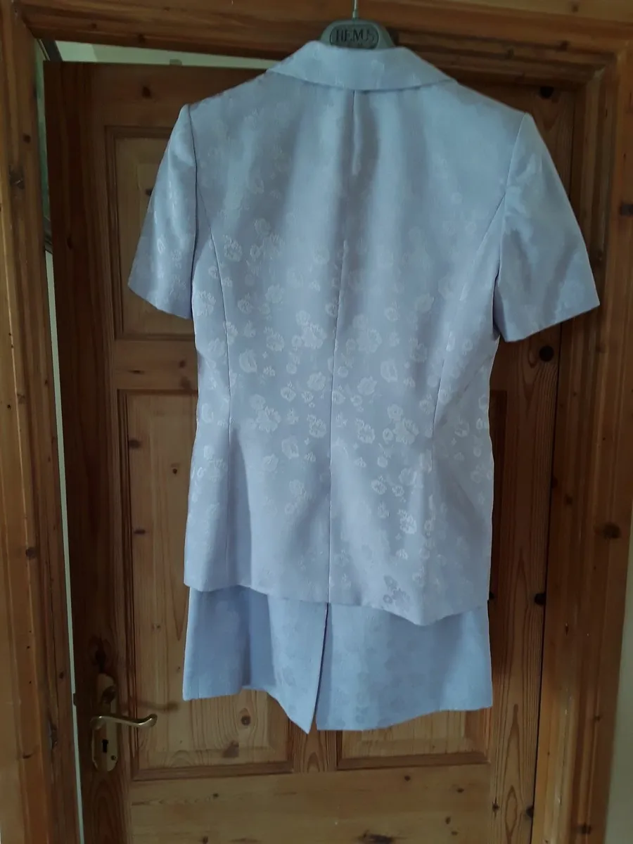 Beautiful blue vintage suit skirt and jacket - Image 3