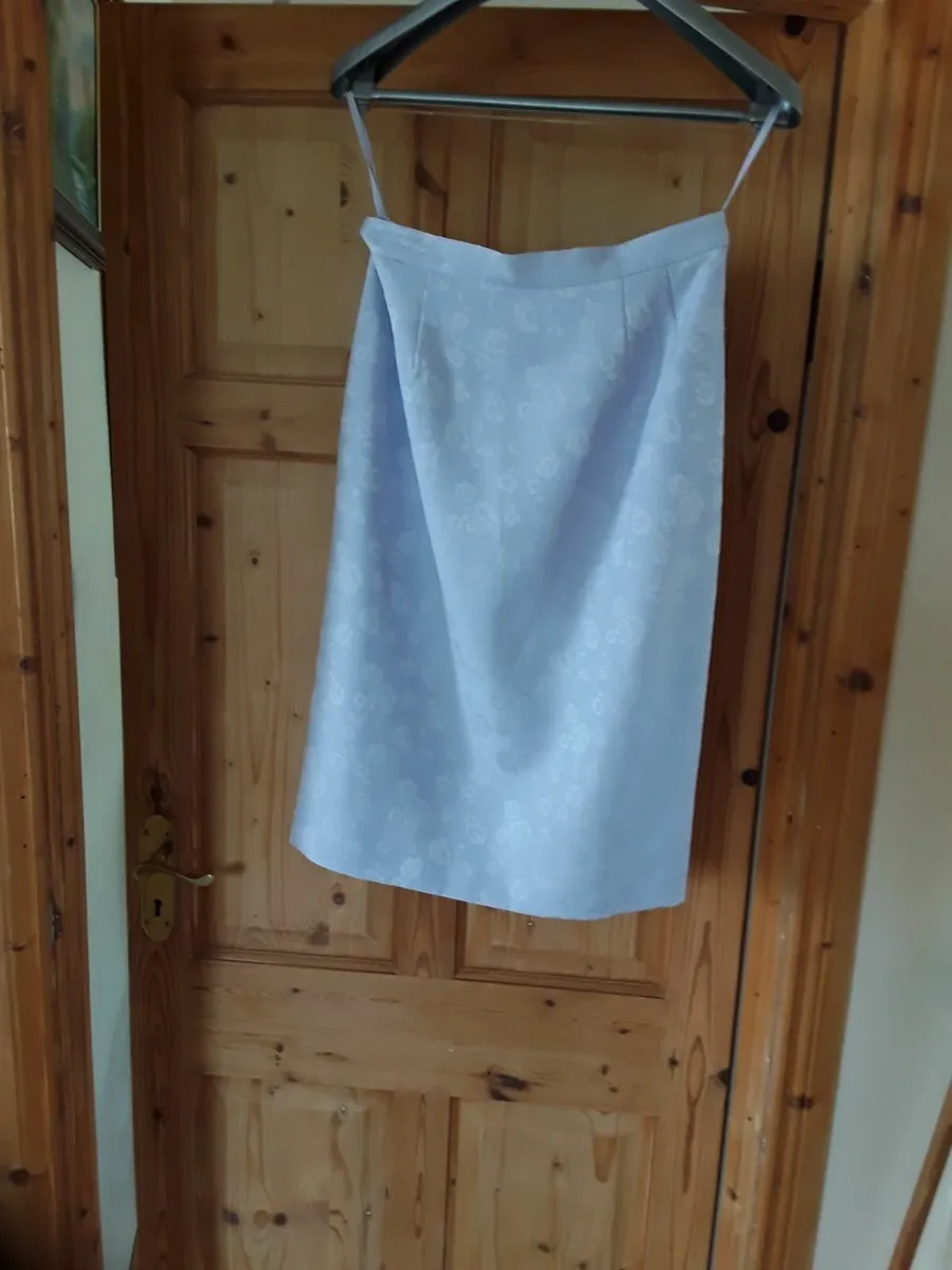 Beautiful blue vintage suit skirt and jacket - Image 4