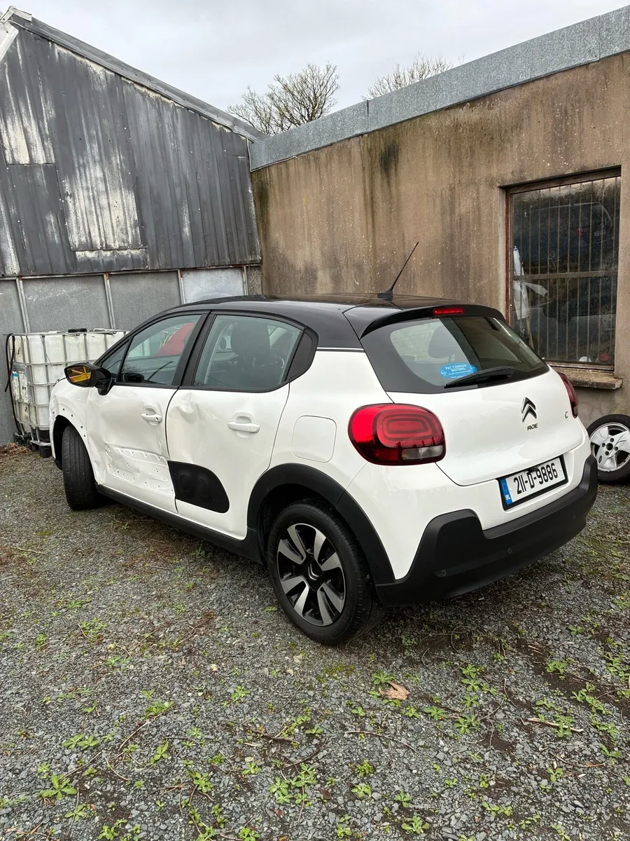 211 Citreon C3 Puretech Exclusive 1.2 Petrol - Image 4