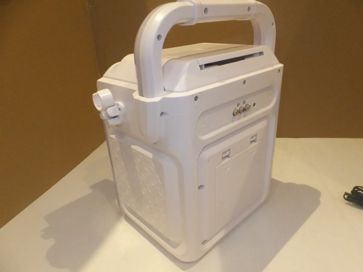 Bluetooth, USB, CD player - Image 4