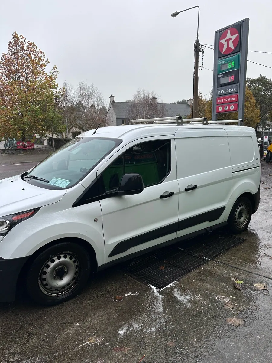 Ford Transit Connect - Image 4