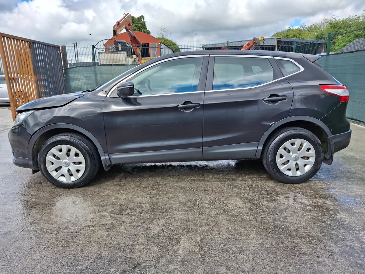 *2015 Nissan Qashqai  1.5 Diesel - Image 3