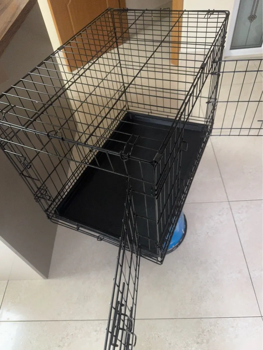 Dog crate - Image 1
