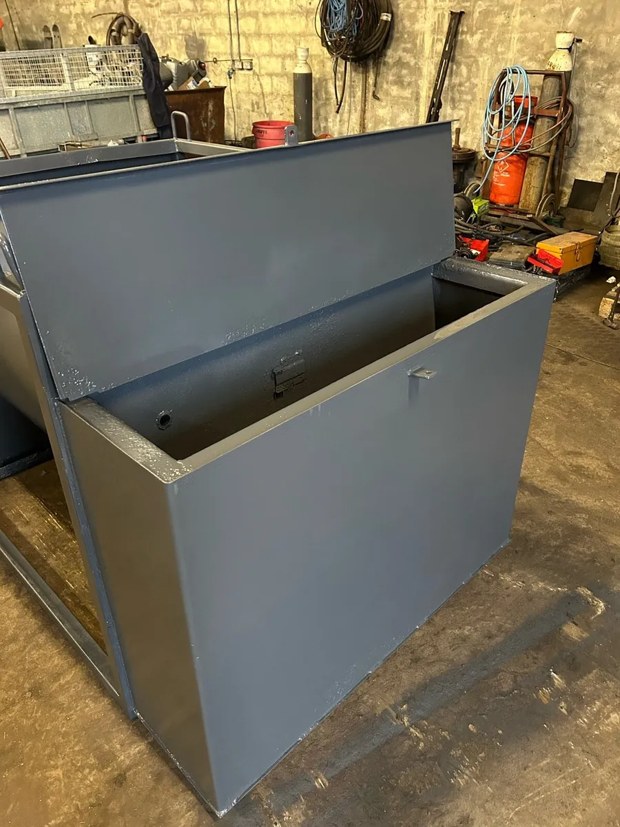 Diesel bowser - Image 3