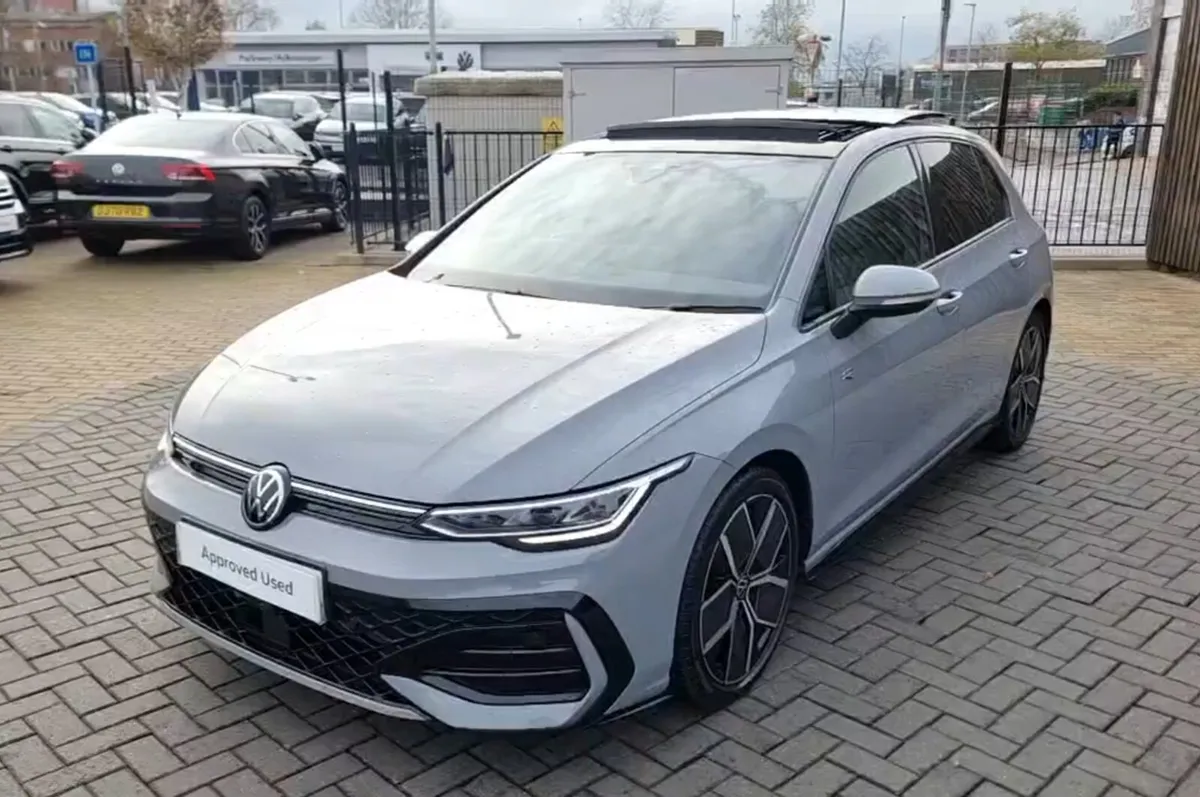 Volkswagen Golf - Image 1