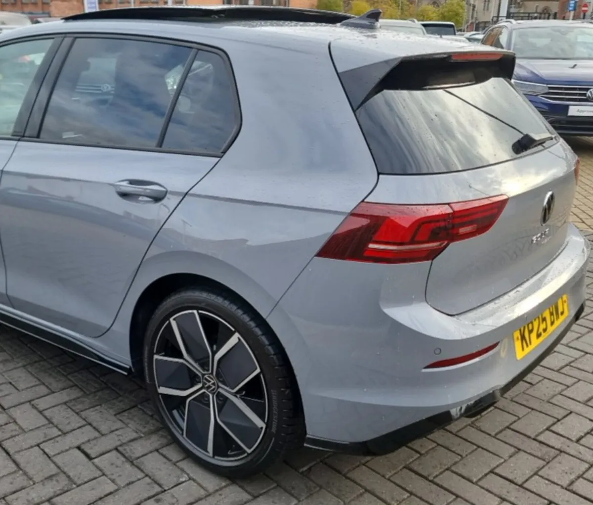 Volkswagen Golf - Image 4