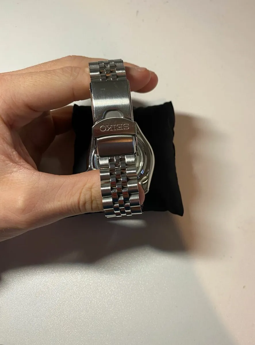 Seiko 5 Sports GMT - Image 4