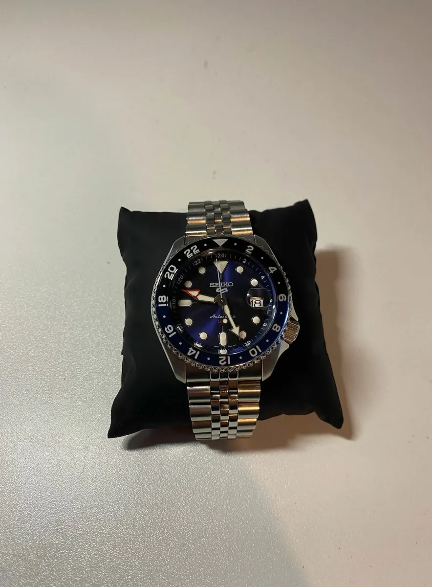 Seiko 5 Sports GMT - Image 1