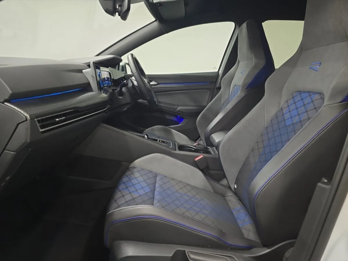 Volkswagen Golf Hatchback R - Image 4