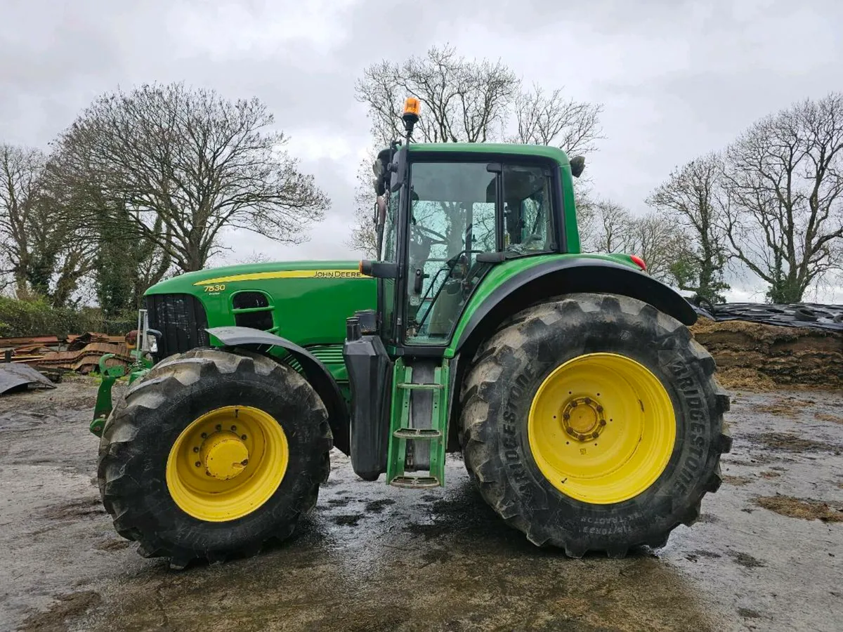 John Deere 7530 - Image 1