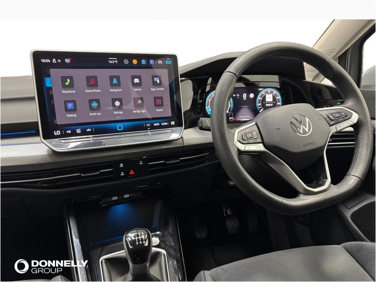 Volkswagen Golf Hatchback Style - Image 2