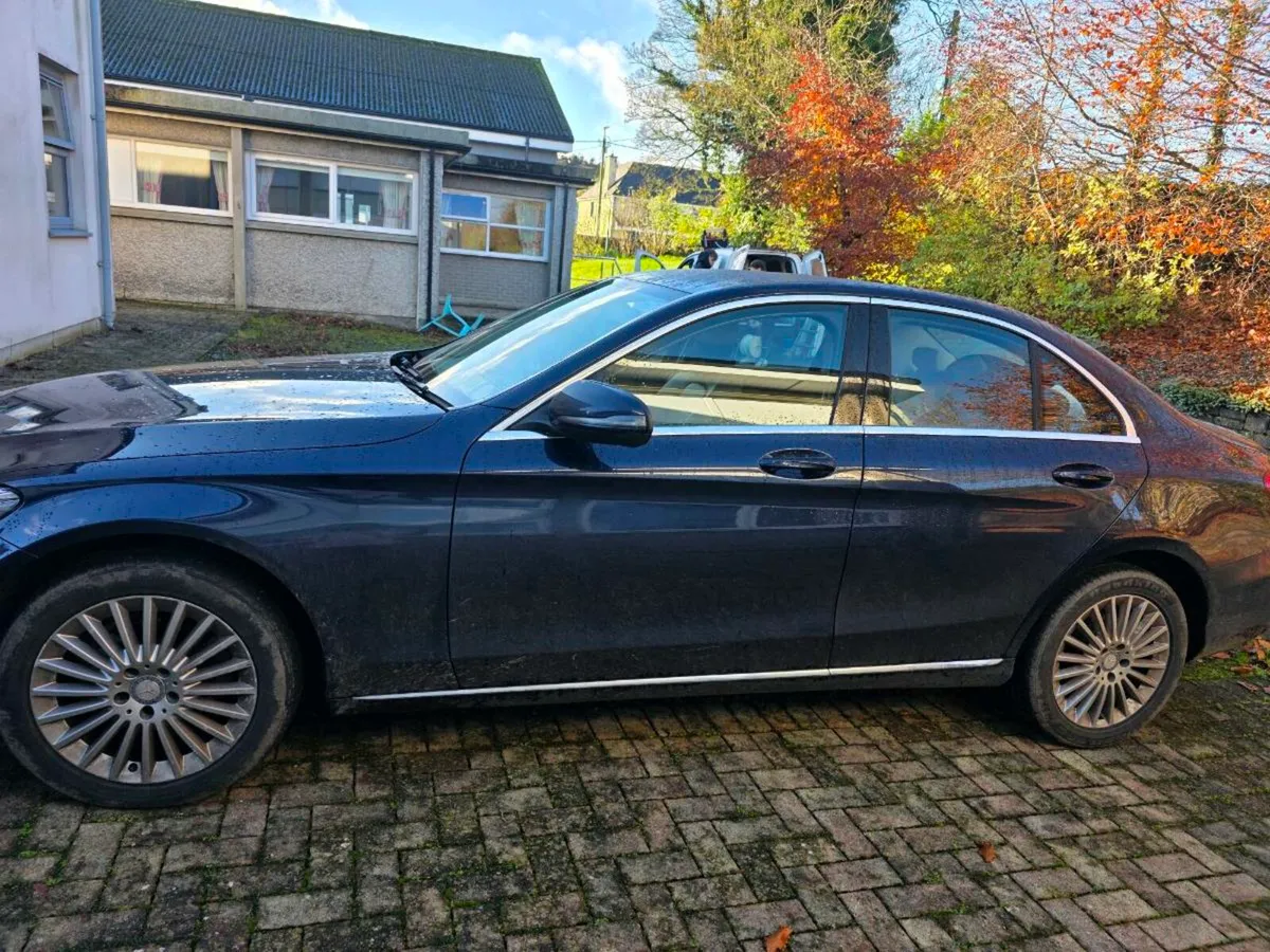 Mercedes-Benz - Image 2