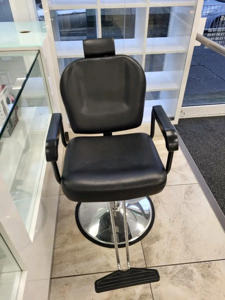 Barbers Chair - Image 2