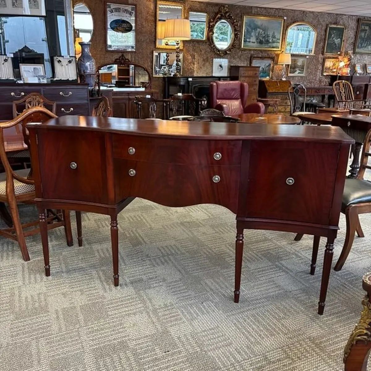 Beautiful mahogany bow fronted sideboard. Enclosed