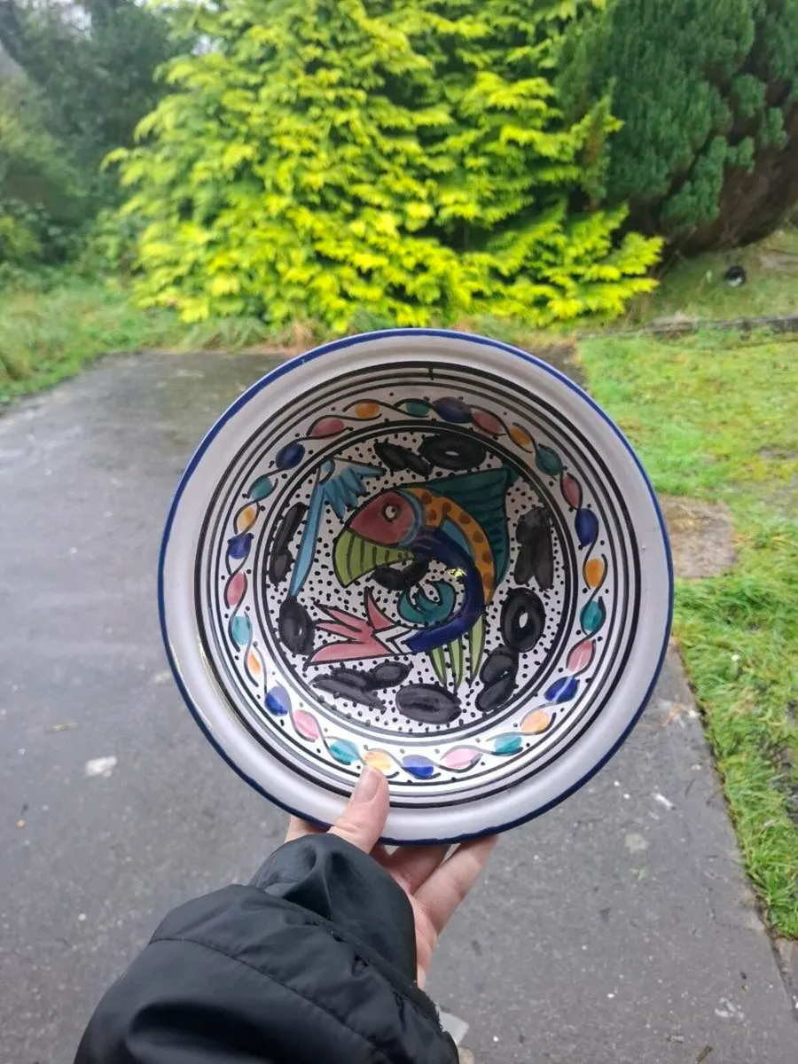 Fish ceramic wall plate postage possible