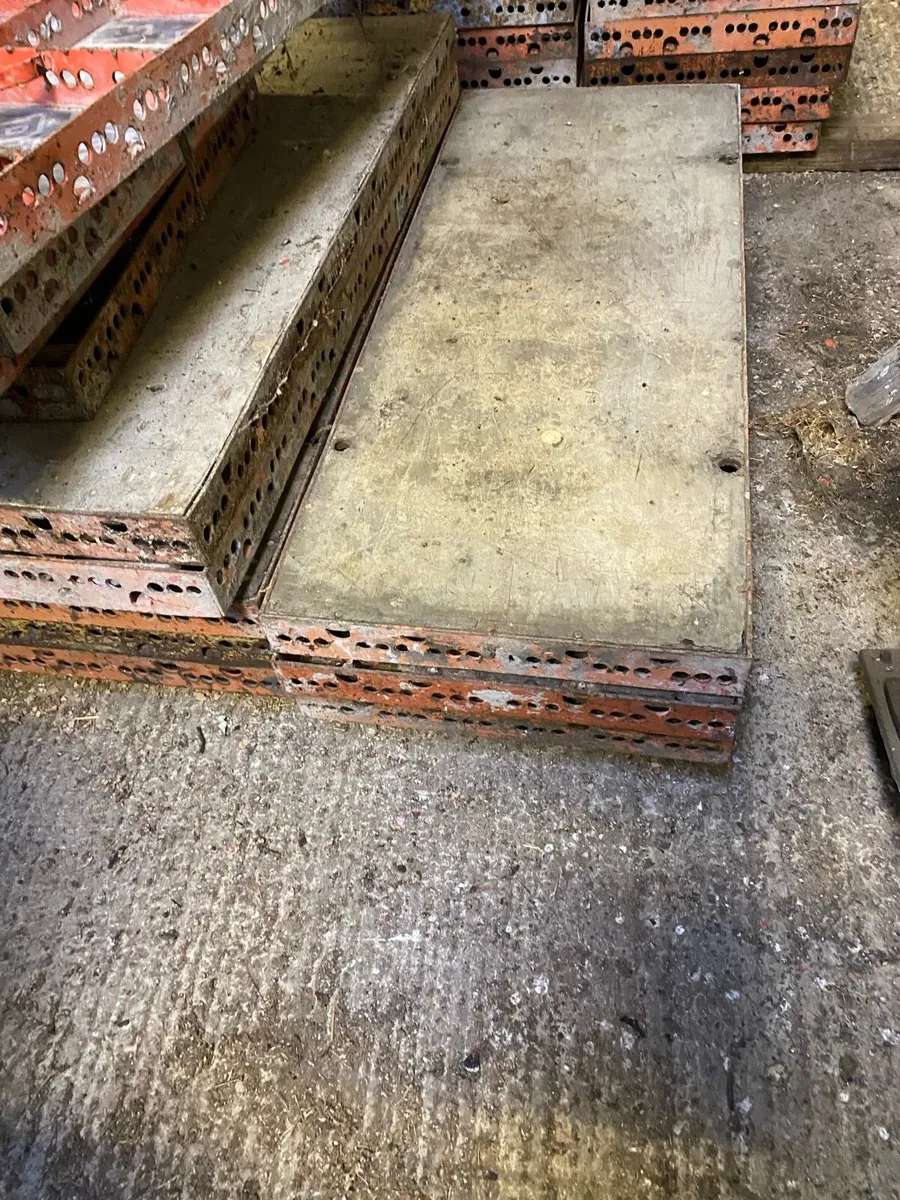 Peri hand set shutters - Image 2