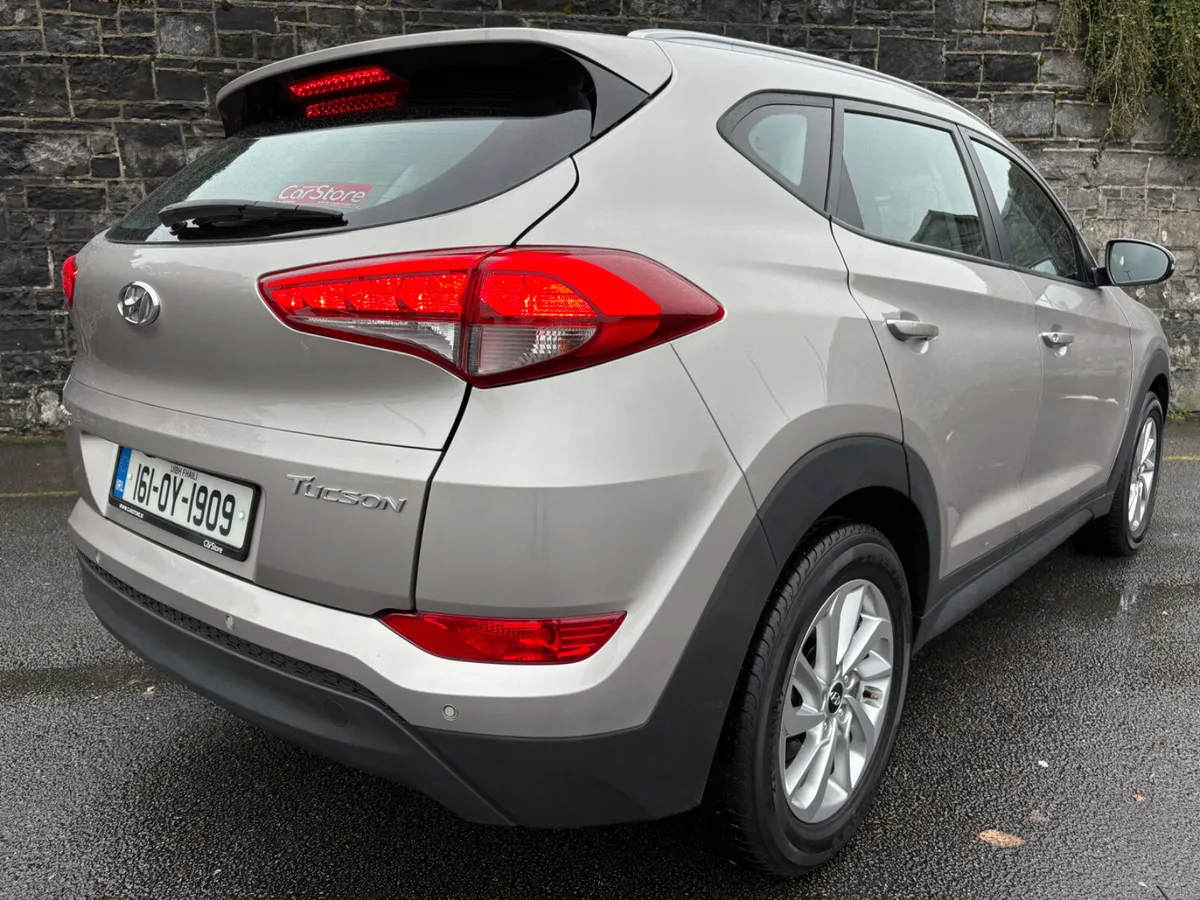 16 Hyundai Tucson Low Kms !! Warranty!! - Image 4