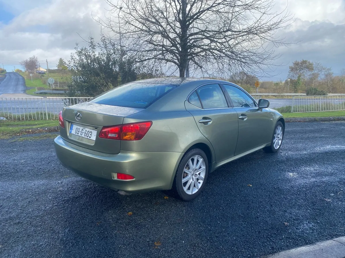 Lexus IS220D - Image 3