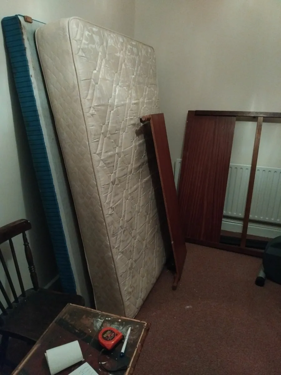 Bedroom furniture - Image 2