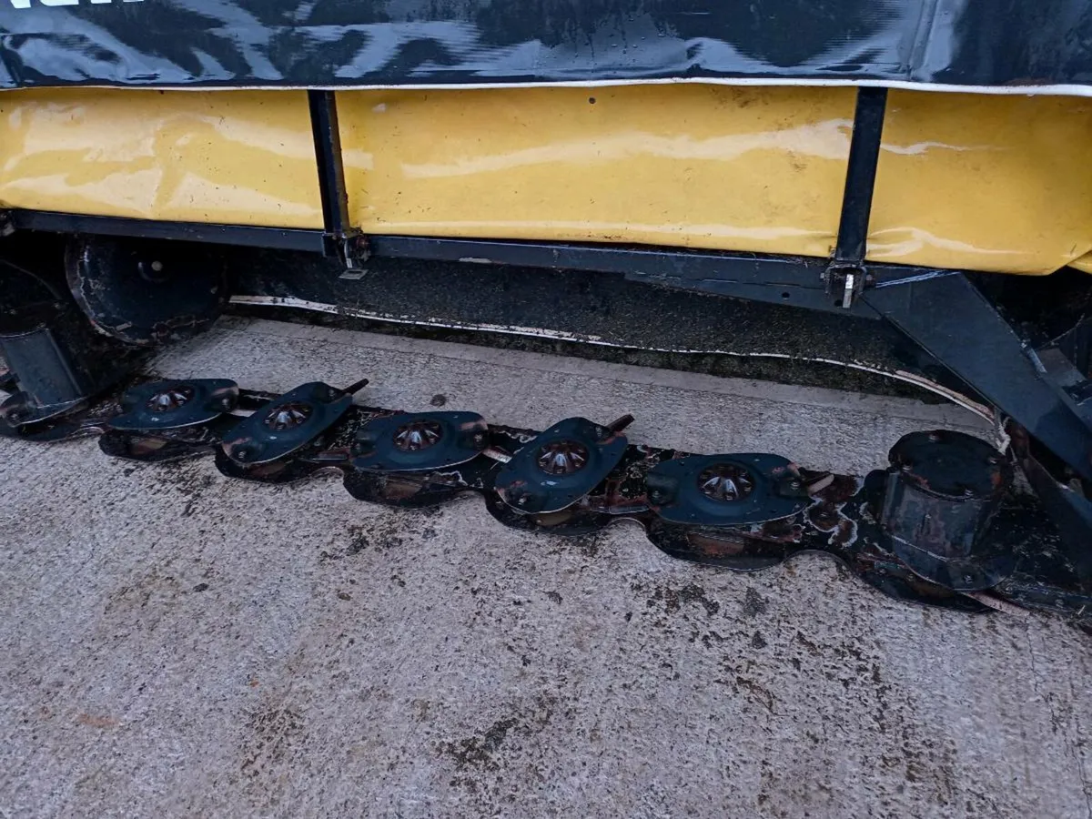 New Holland 9 foot mower - Image 2