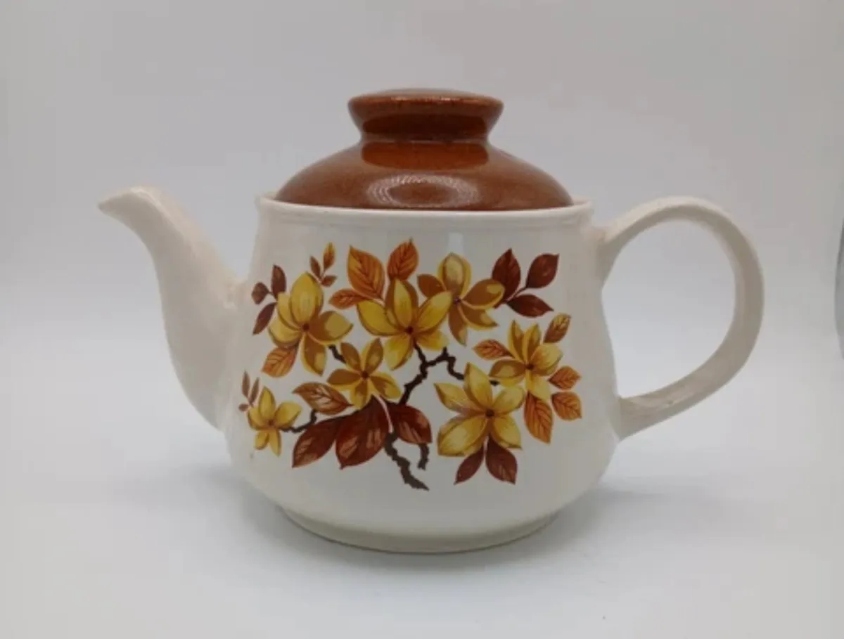 Vintage 1950s Sadler 5 cup tea pot