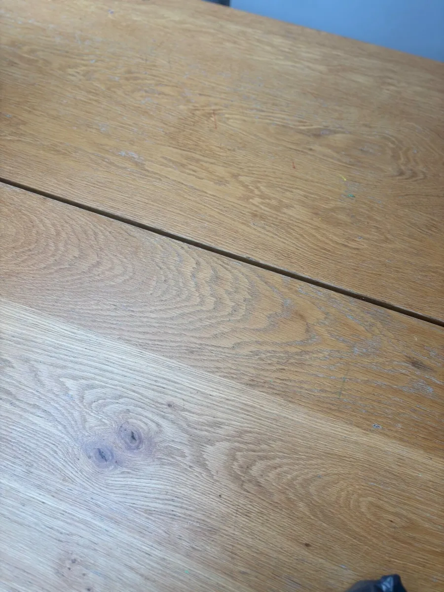 Table and 4 chairs - Image 4