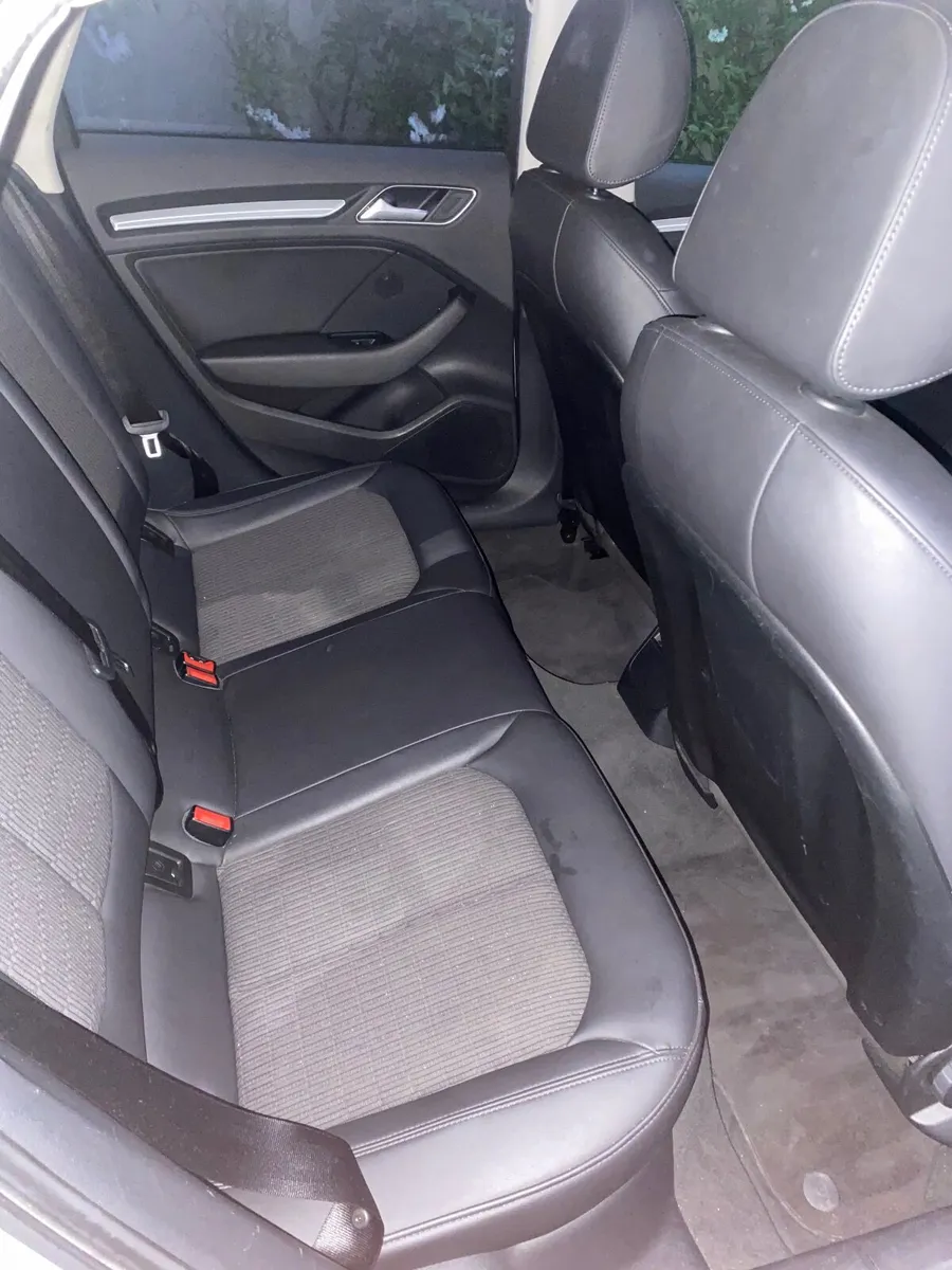 Audi A3 2015 - Image 2