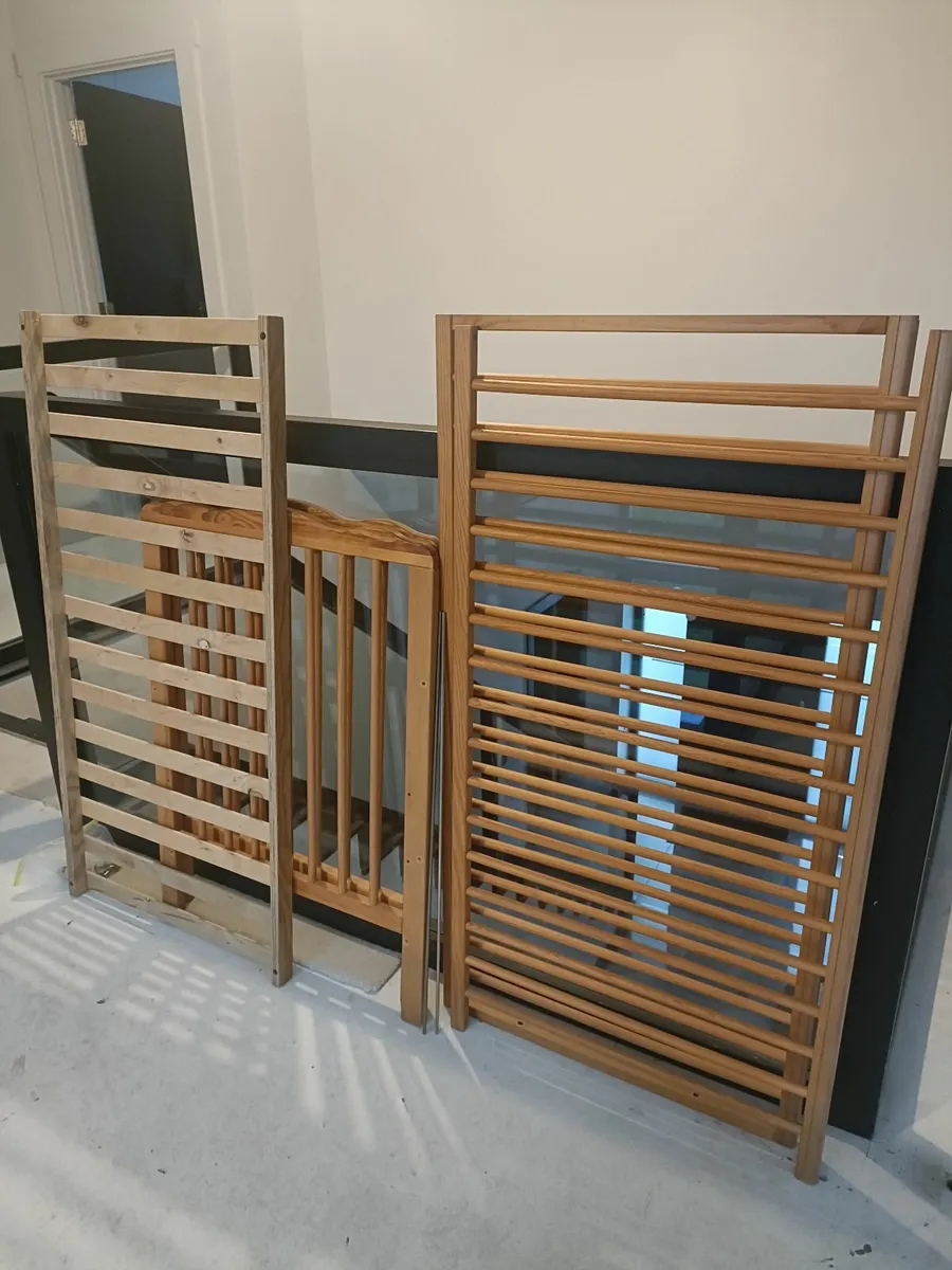 Baby cot - Image 1