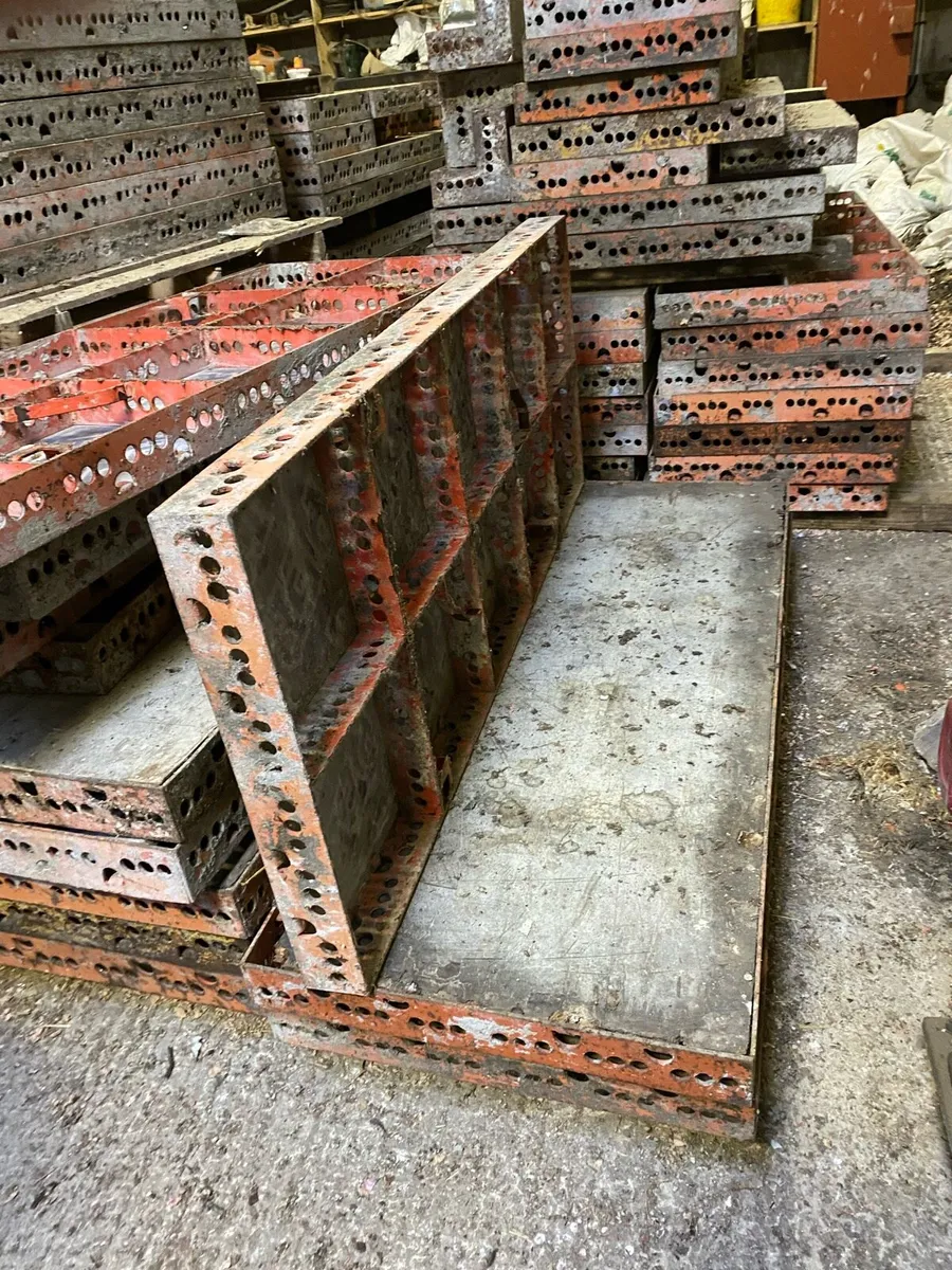 Peri hand set shutters - Image 1