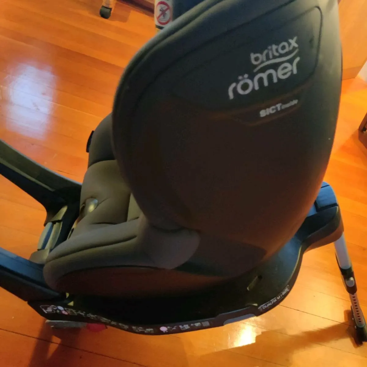 Britax Romer Car Seat Rotating 360 - Image 2