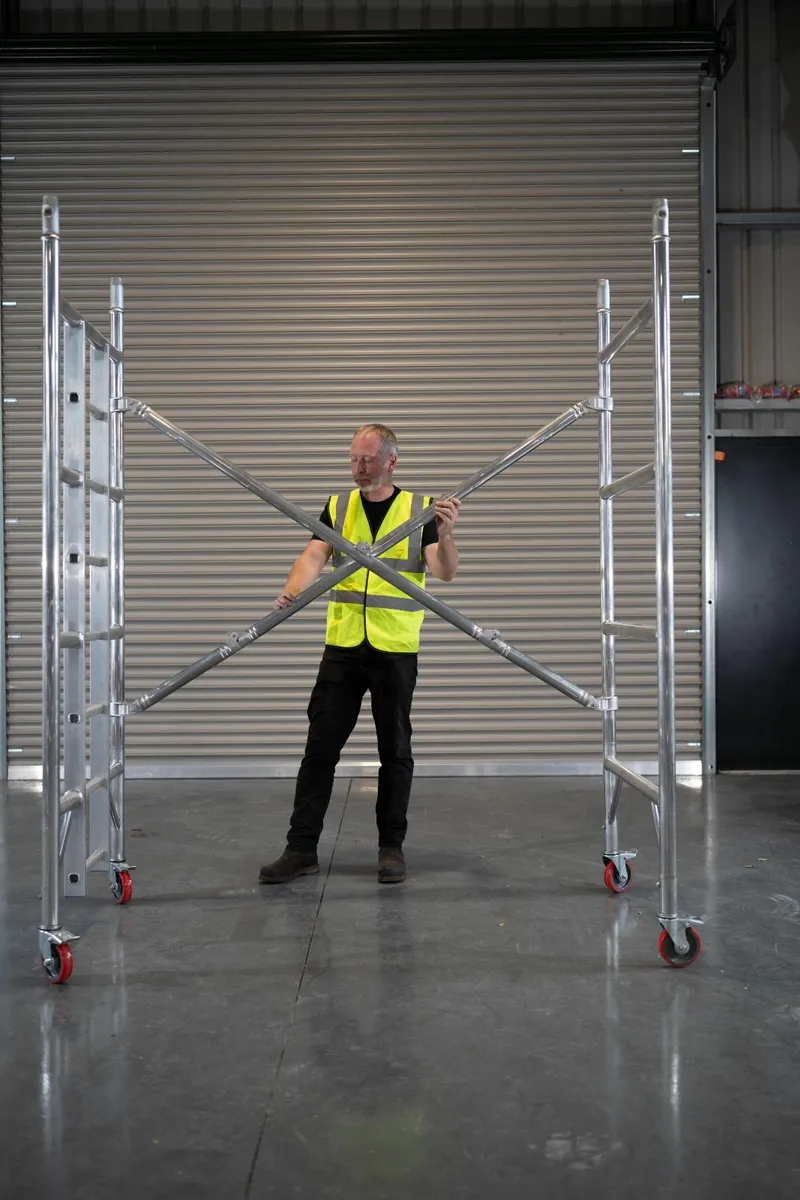 Folding Scafolding Alloy tower - Image 4