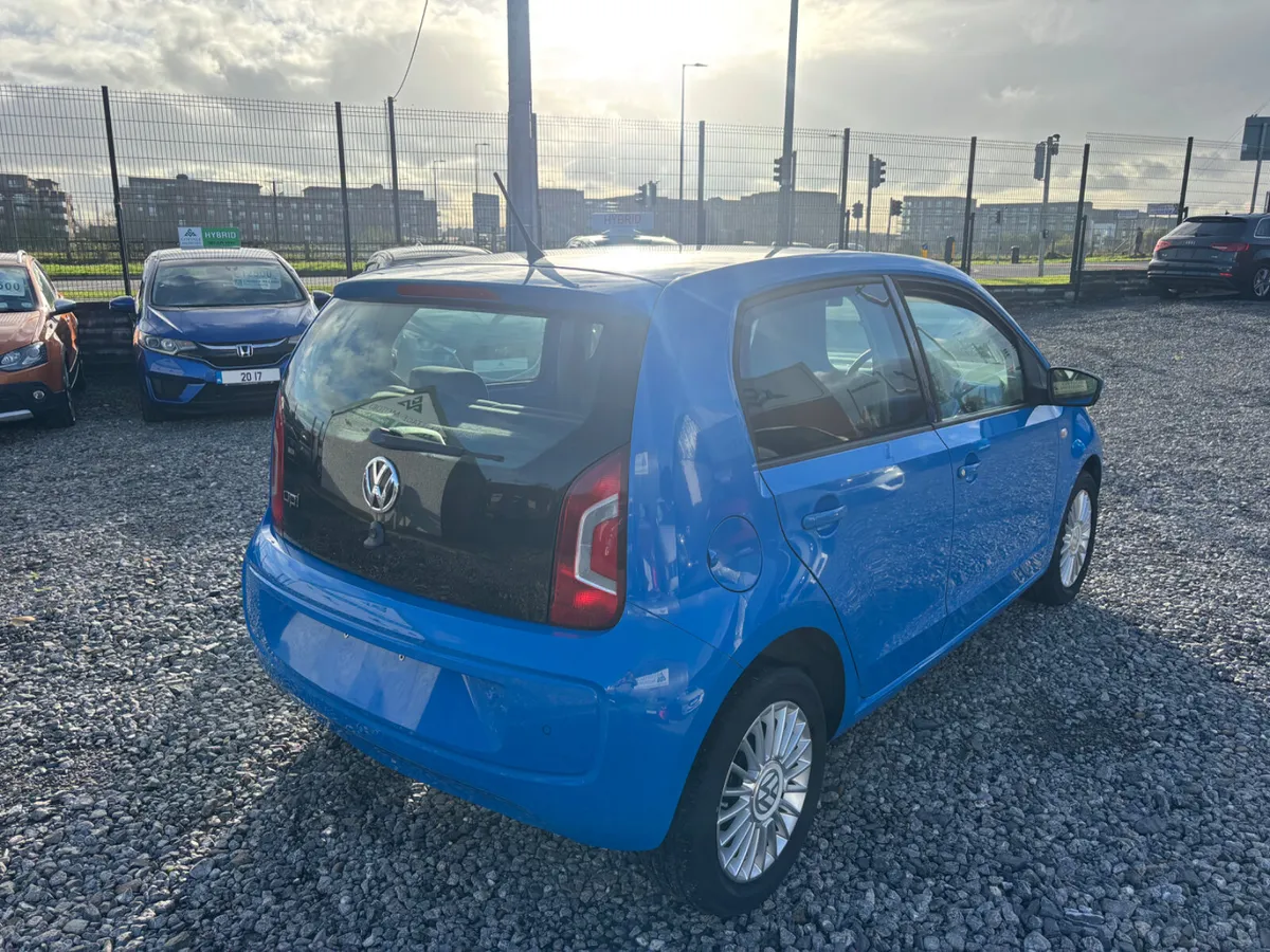 Volkswagen Up! - Image 4