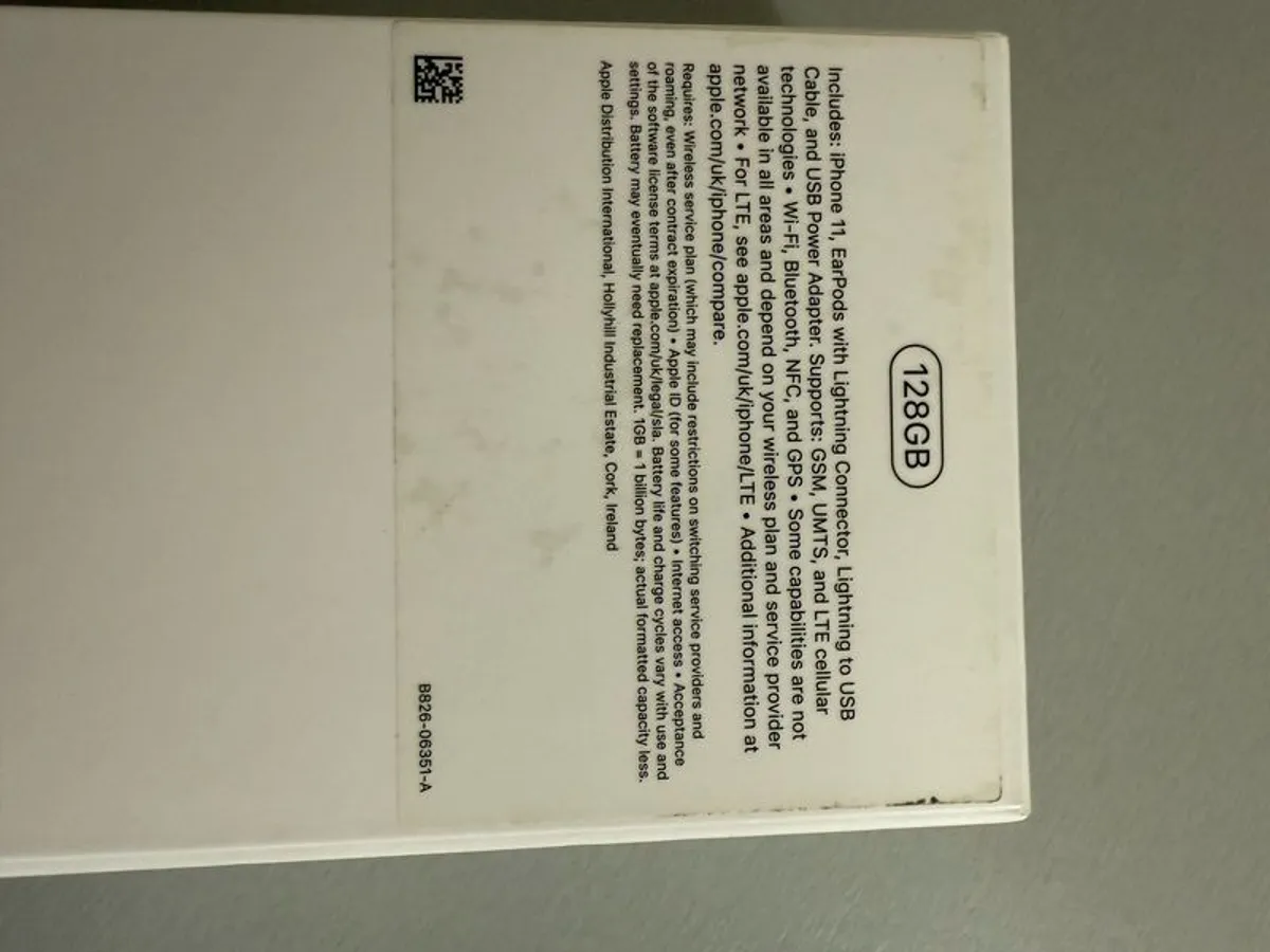 Sim free 128 GB iPhone 11 perfect condition - Image 2