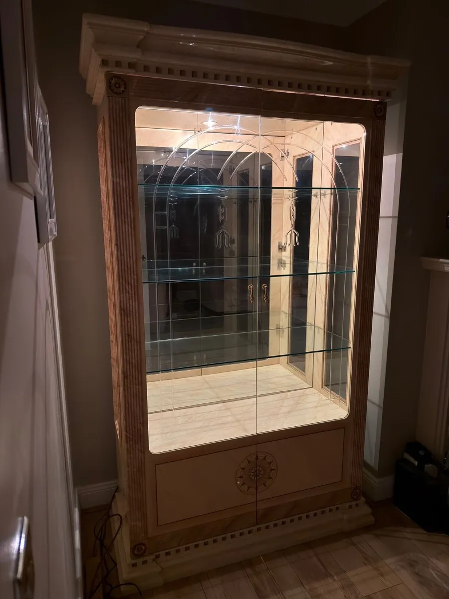 Italian china cabinet - Image 3