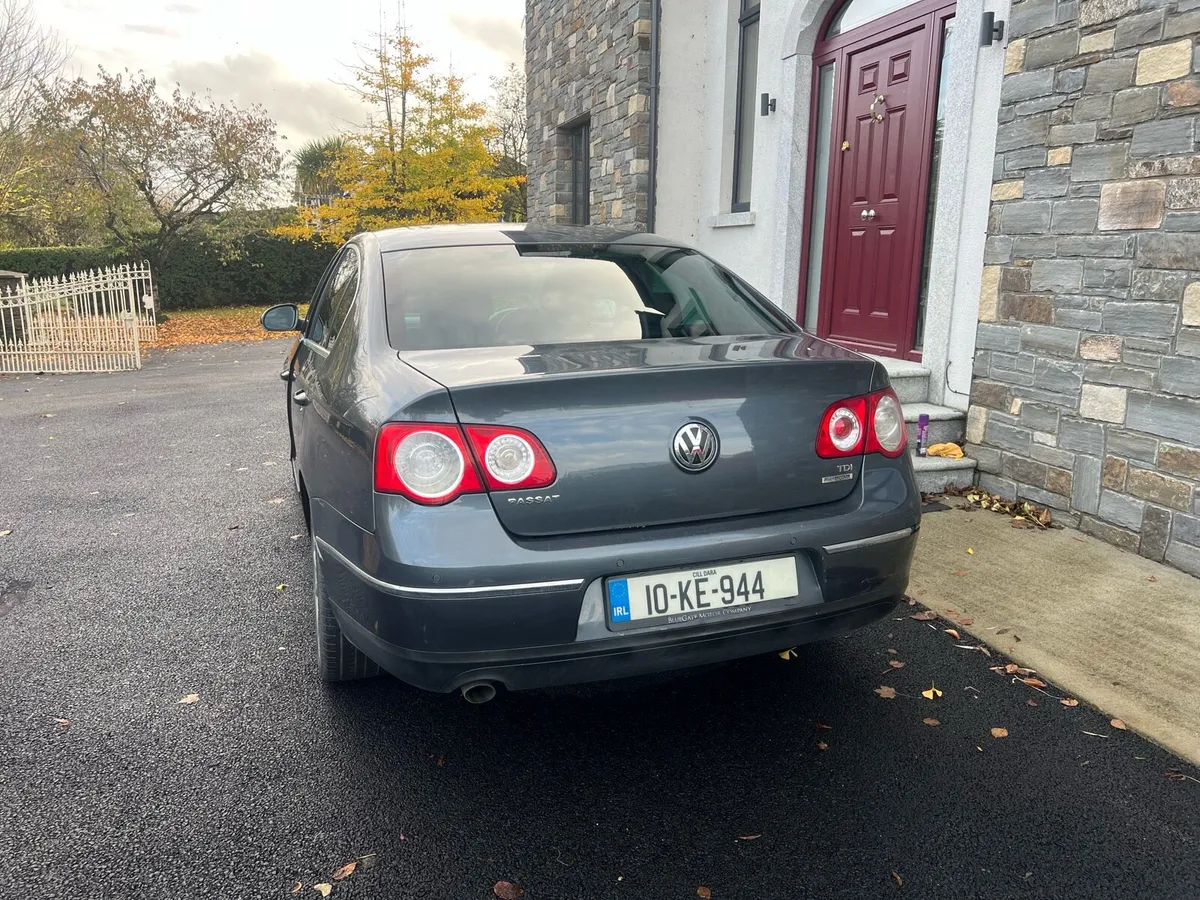 VwPassat 1.6 tdi 2010 - Image 3