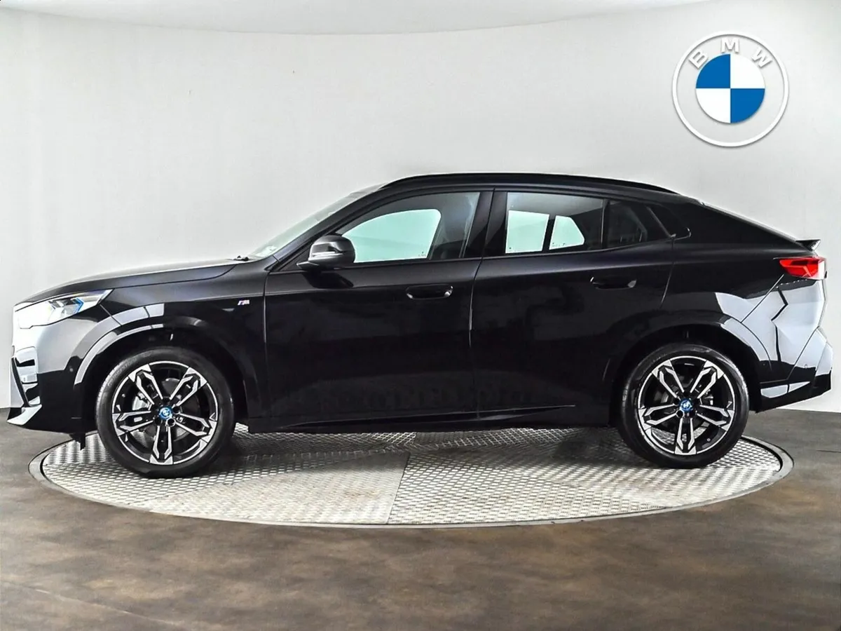 BMW iX2 eDrive20 M Sport - Image 3
