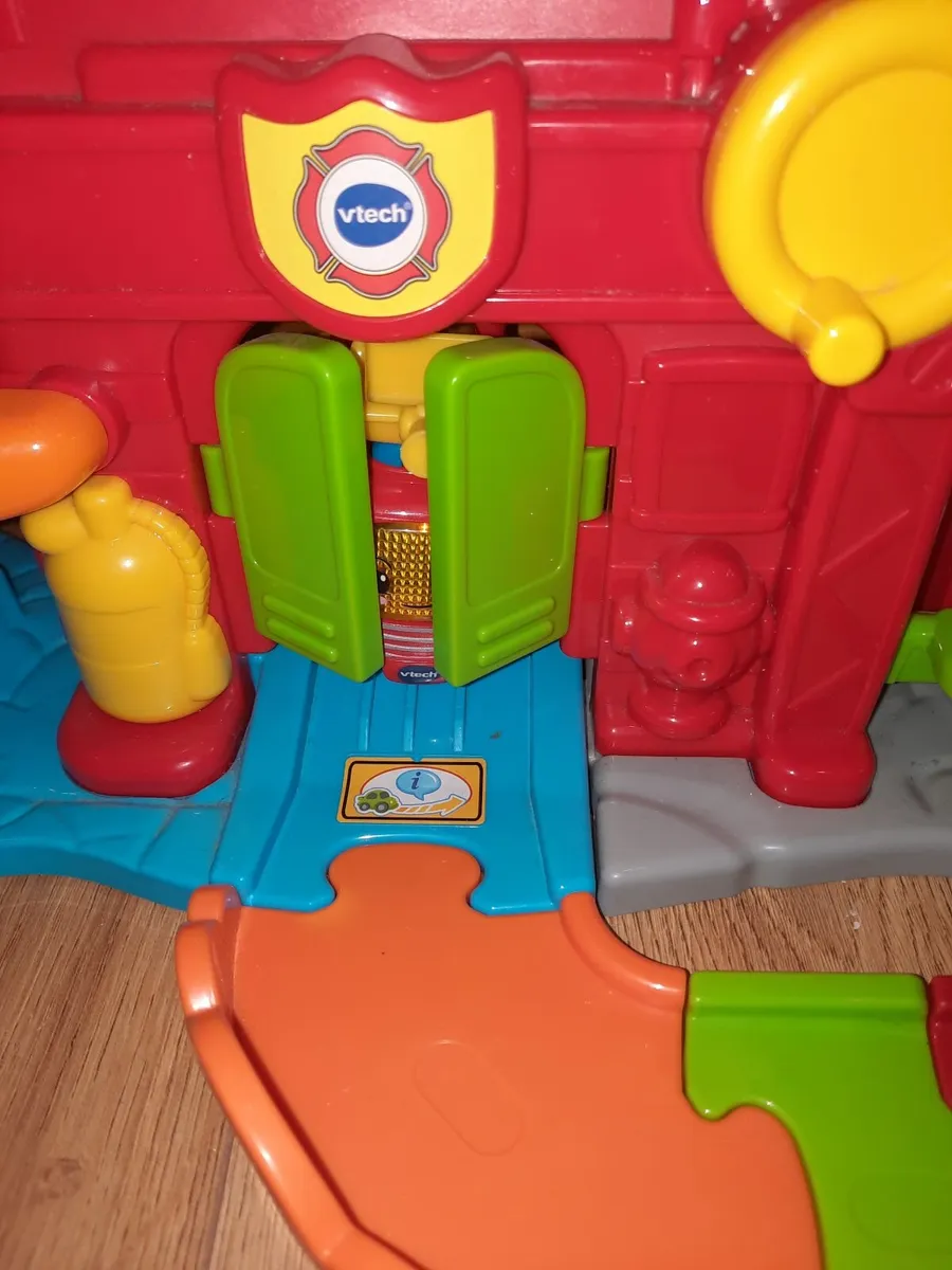 Vtech Toot Toot Drivers Fire Station - Image 3