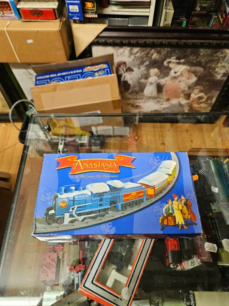 Anastasia Train Set - Image 1