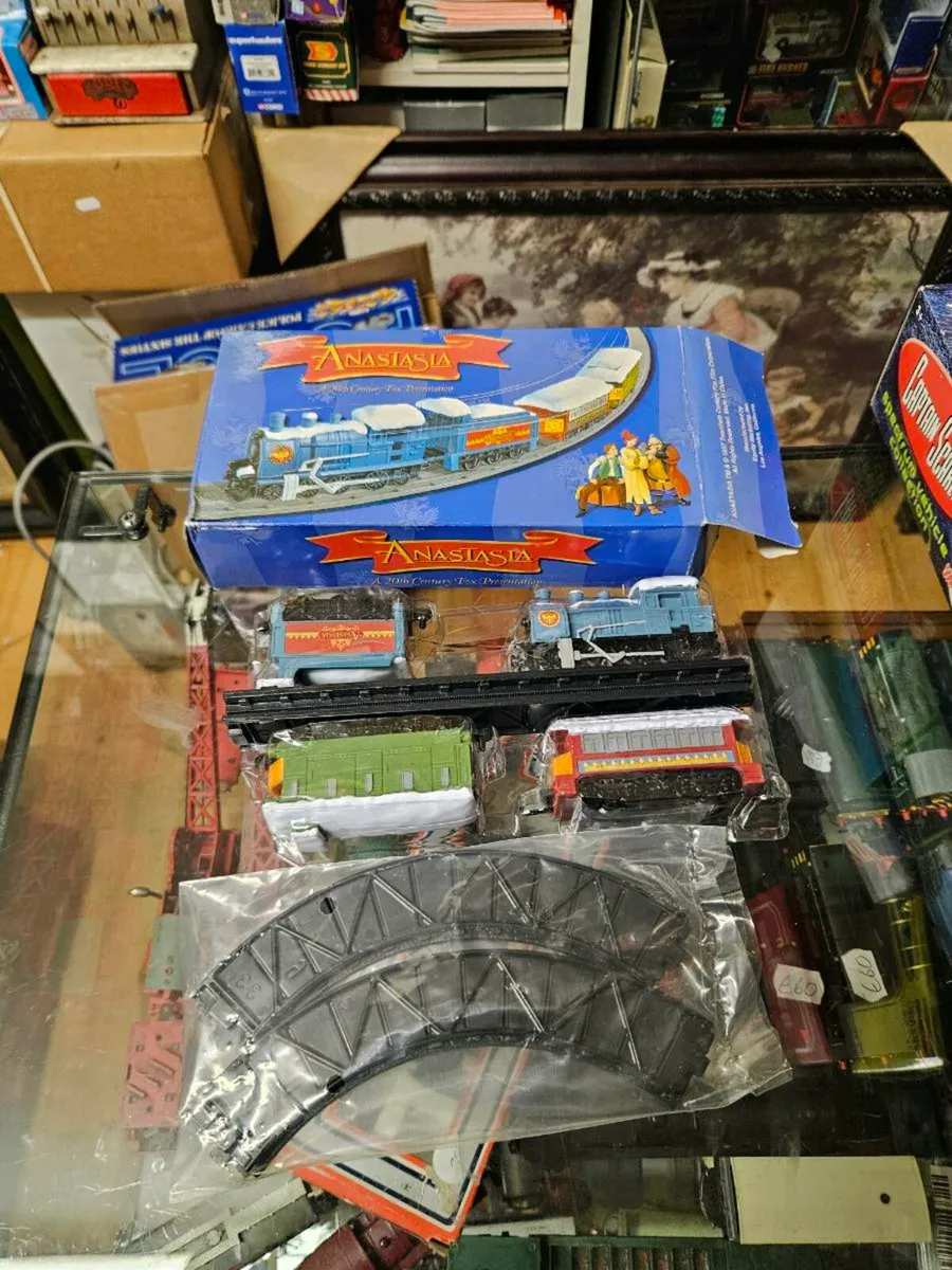 Anastasia Train Set - Image 2