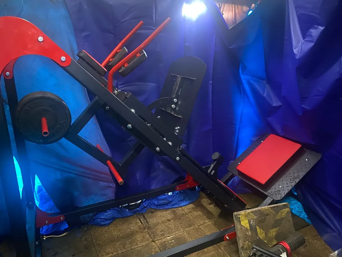 Leg press/hack squat combo - Image 1