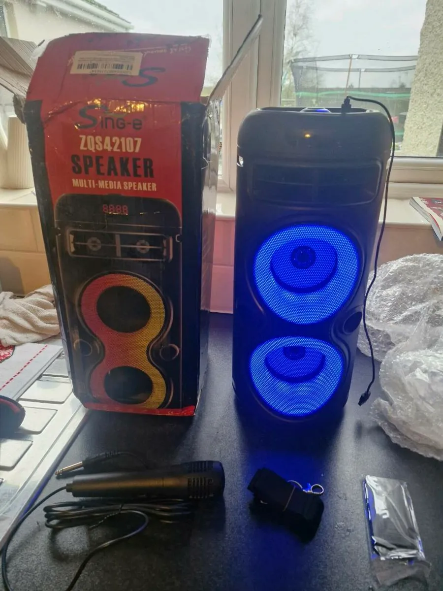 Bluetooth speaker brand new - Image 1